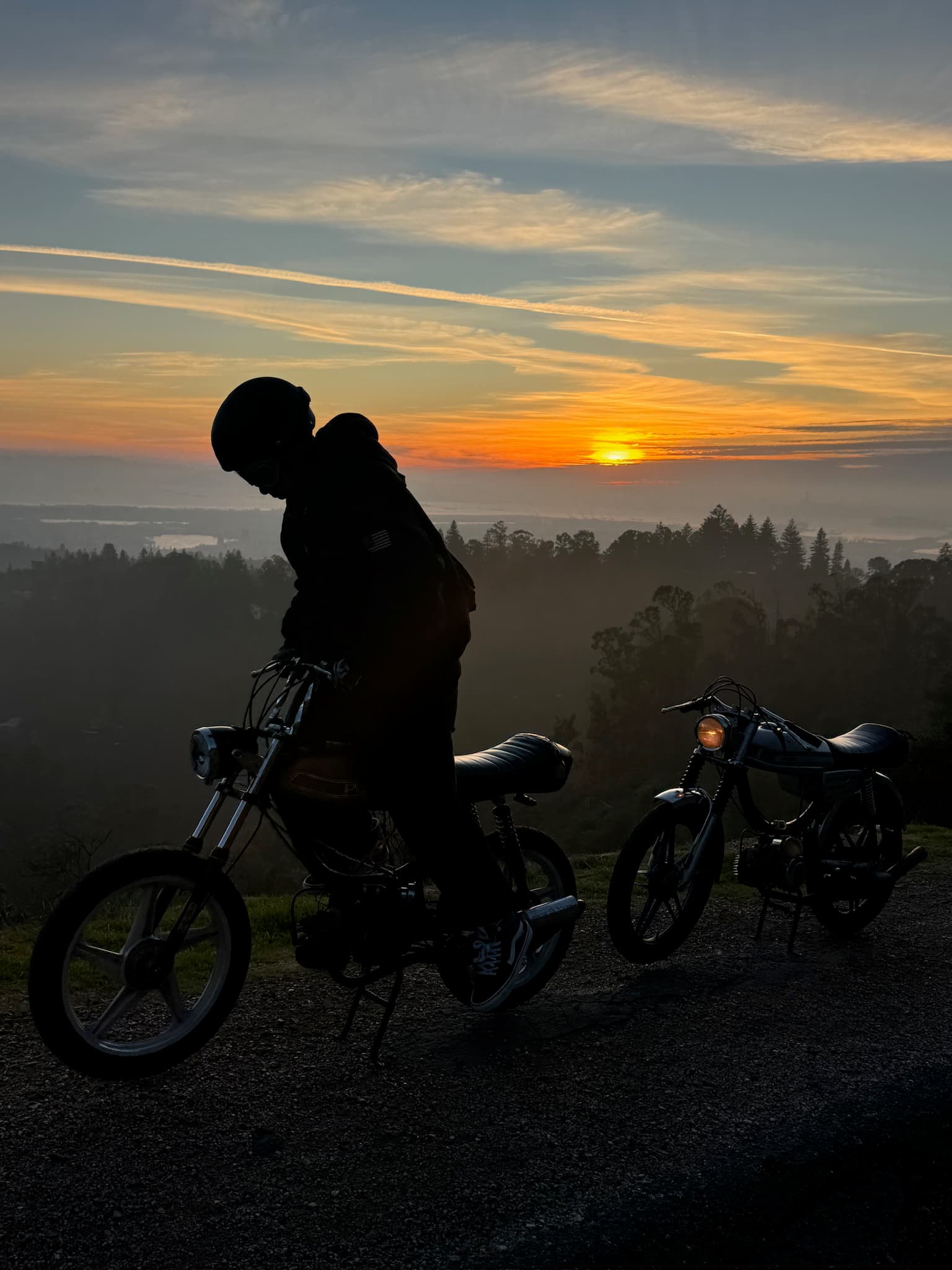 Moped gang cruising through East Bay